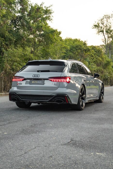 AUDI RS6 2021 completo