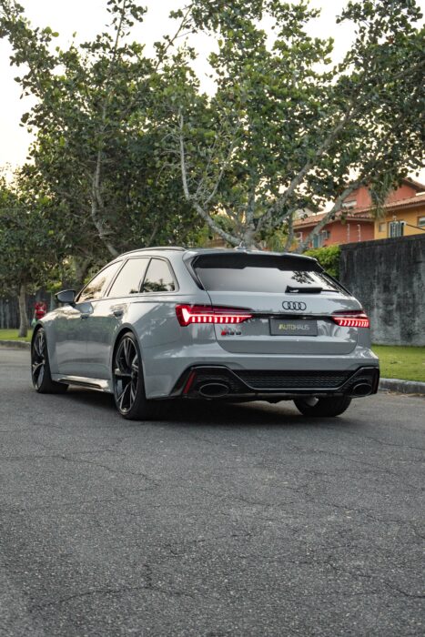 AUDI RS6 2021 completo