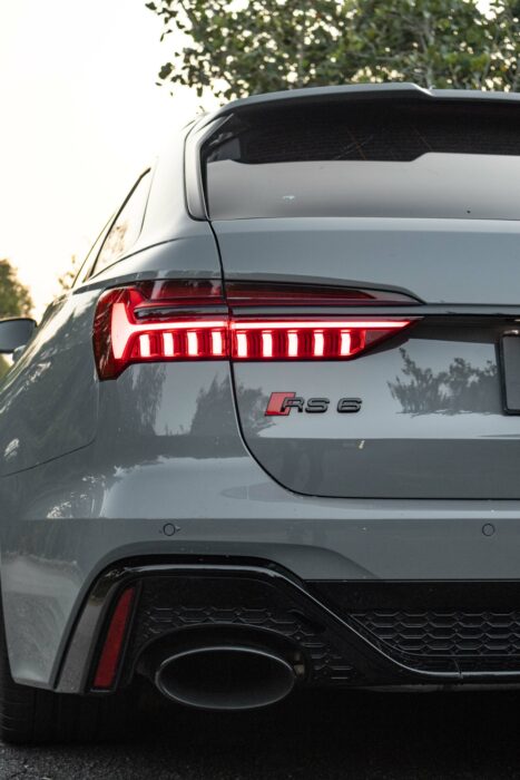 AUDI RS6 2021 completo