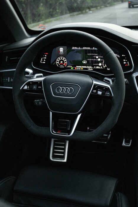 AUDI RS6 2021 completo