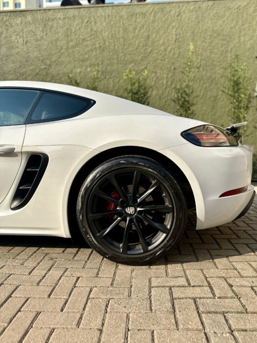 PORSCHE 718 Cayman 2020 completo