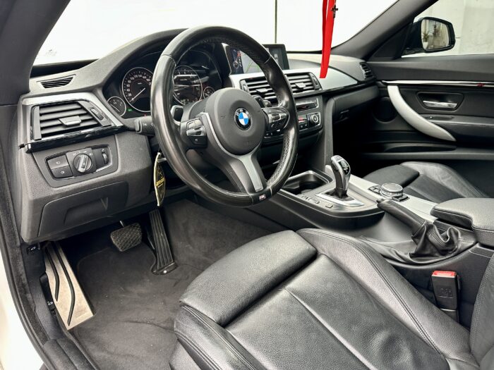 BMW 328i 2015 completo