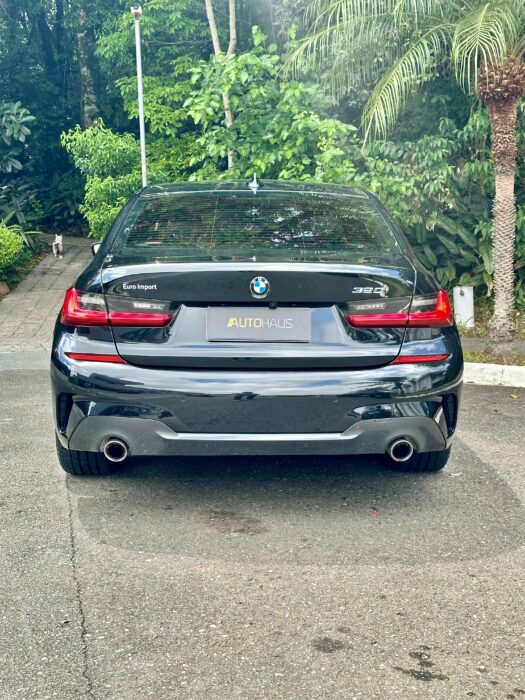 BMW 320i 2022 completo