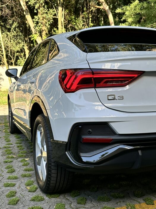 AUDI Q3 2022 completo