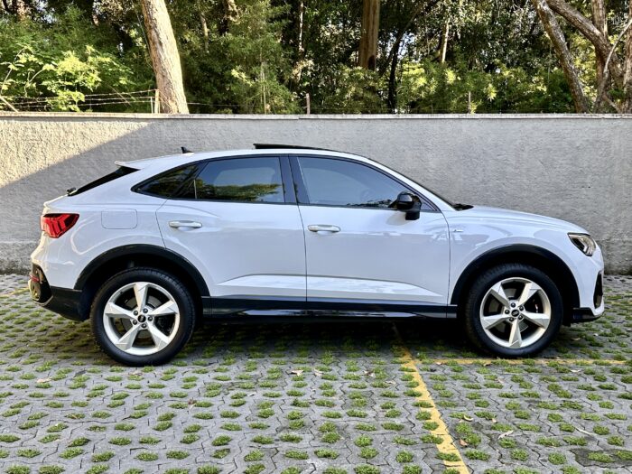 AUDI Q3 2022 completo