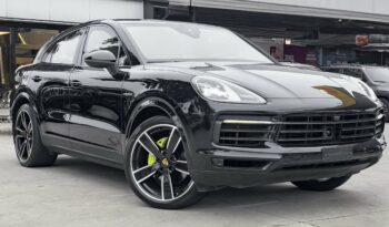 PORSCHE CAYENNE 2021 completo