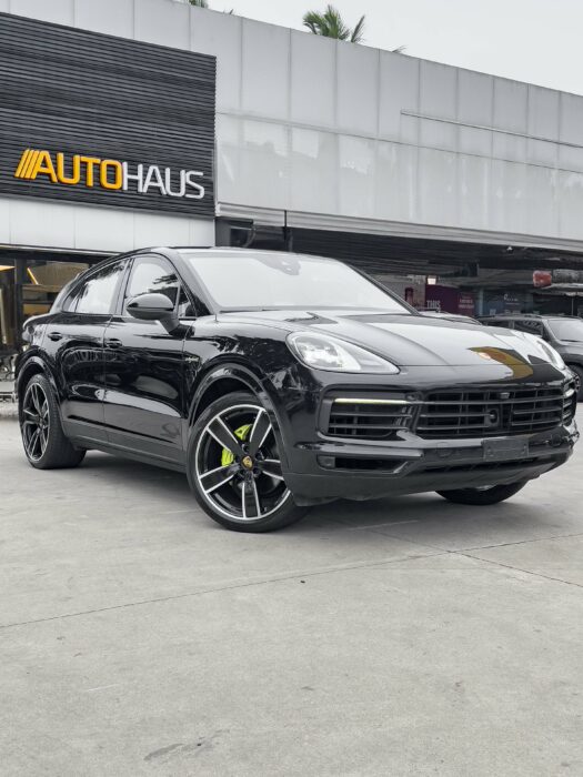 PORSCHE CAYENNE 2021 completo