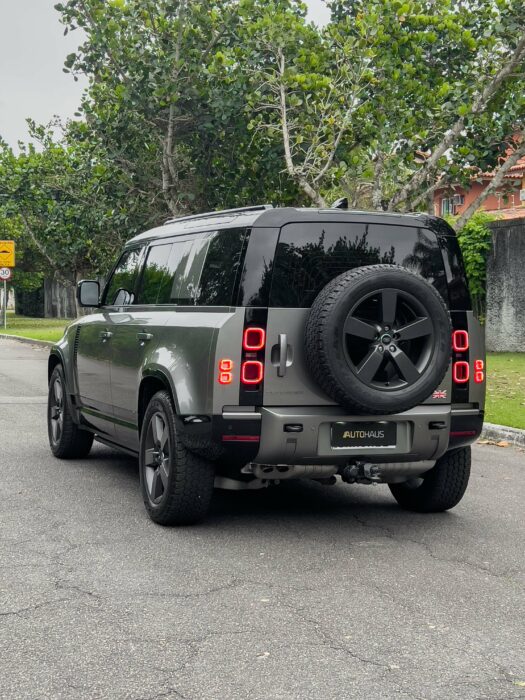 LAND ROVER DEFENDER 2024 completo