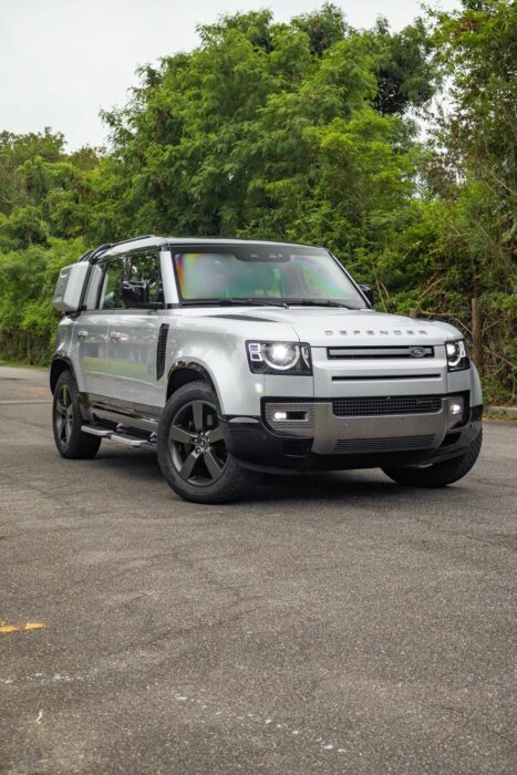 LAND ROVER DEFENDER 2023 completo