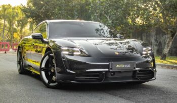 PORSCHE TAYCAN 2023 completo