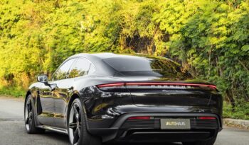 PORSCHE TAYCAN 2023 completo