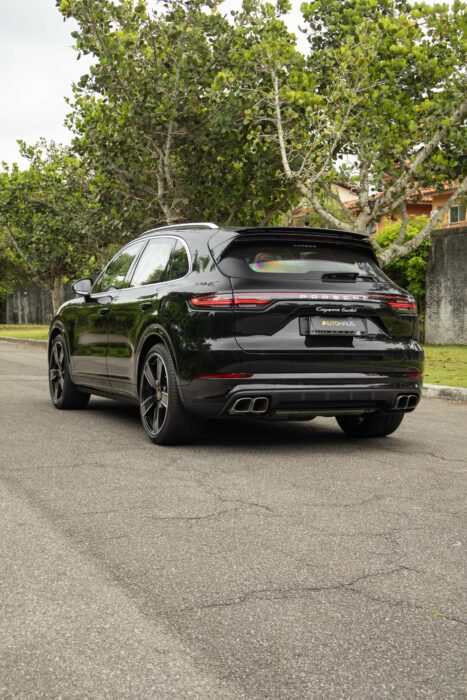 PORSCHE CAYENNE 2023 completo