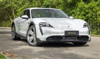 PORSCHE TAYCAN 2024 completo