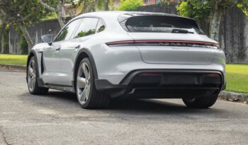 PORSCHE TAYCAN 2024 completo