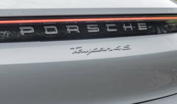 PORSCHE TAYCAN 2024 completo