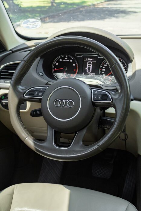 AUDI Q3 2015 completo