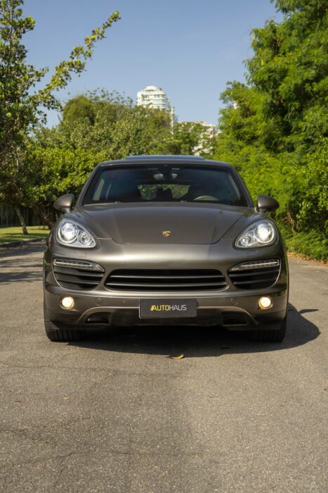 PORSCHE CAYENNE 2011 completo