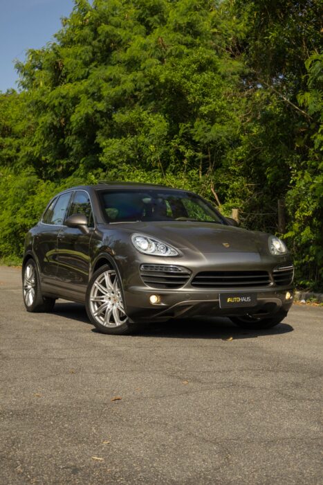 PORSCHE CAYENNE 2011 completo