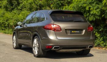 PORSCHE CAYENNE 2011 completo