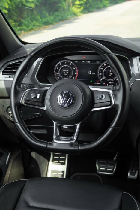 VOLKSWAGEN TIGUAN 2018 completo