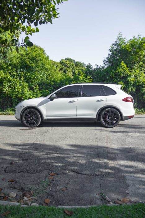 PORSCHE CAYENNE 2013 completo