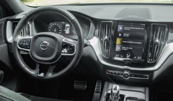 VOLVO XC60 2019 completo