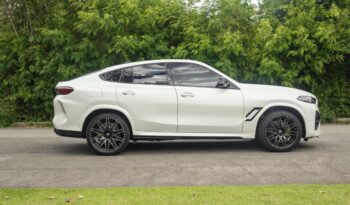 BMW X6 M 2024 completo