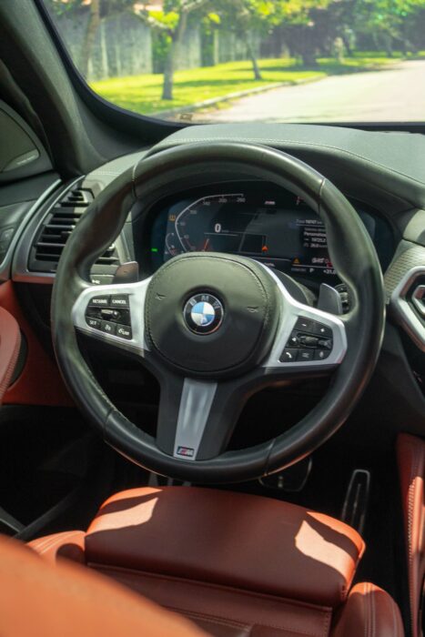 BMW X4 2022 completo