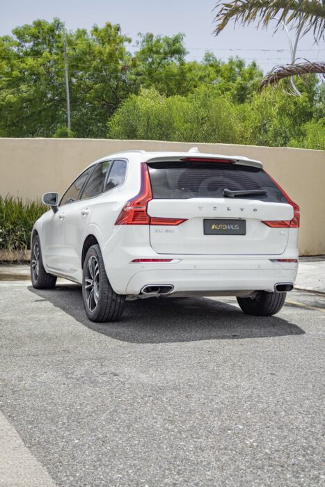 VOLVO XC60 2021 completo