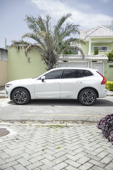 VOLVO XC60 2021 completo