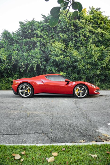 FERRARI 296 GTB 2023 completo