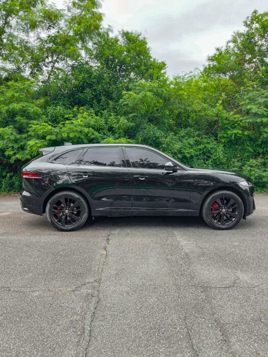 JAGUAR F-PACE 2021 completo