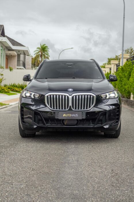 BMW X5 M SPORT 50E 2024 completo