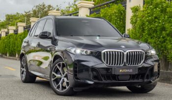 BMW X5 M SPORT 50E 2024 completo