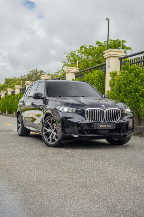 BMW X5 M SPORT 50E 2024 completo