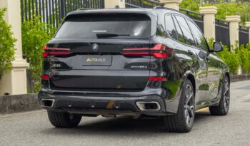 BMW X5 M SPORT 50E 2024 completo