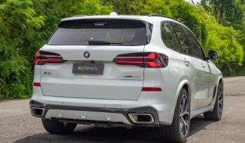 BMW X5 M SPORT 50E 2024 completo