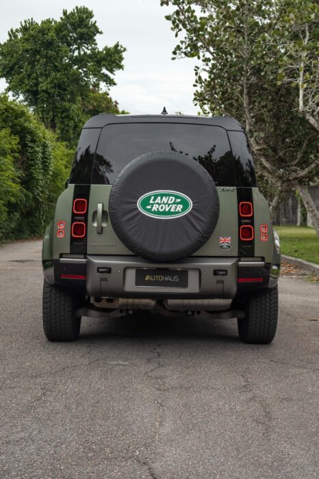 LAND ROVER DEFENDER 2023 completo